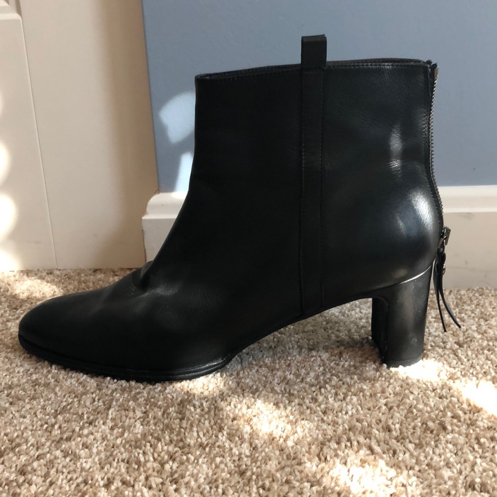 Stuart weitzman black leather boots